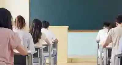 9 磅 15 便士的衬衫退出历史舞台,网友:最后一件 2025 年卖完了