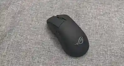 别人都在卷轻量化，你倒好，往里塞配重是吧?——ROG战刃4ACE
